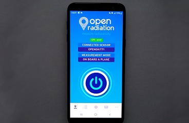A phone with the OpenRadiation app